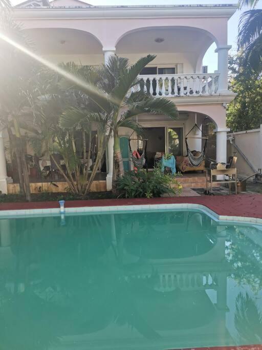 דירות Rivière Noire Artists House Family Unit מראה חיצוני תמונה